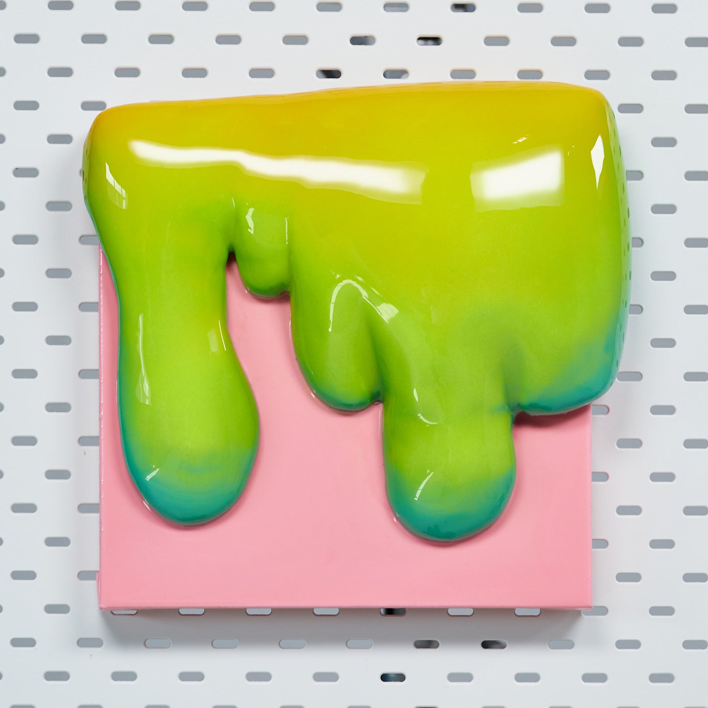 32x32cm | YellowGreen on Pink Drip