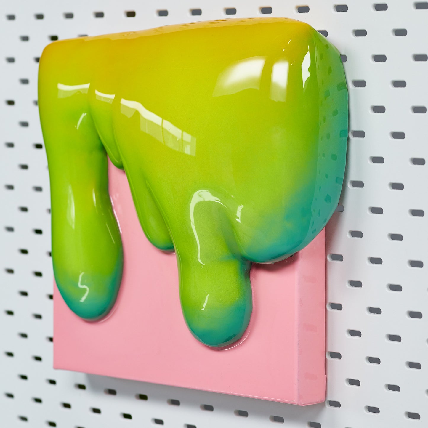 32x32cm | YellowGreen on Pink Drip