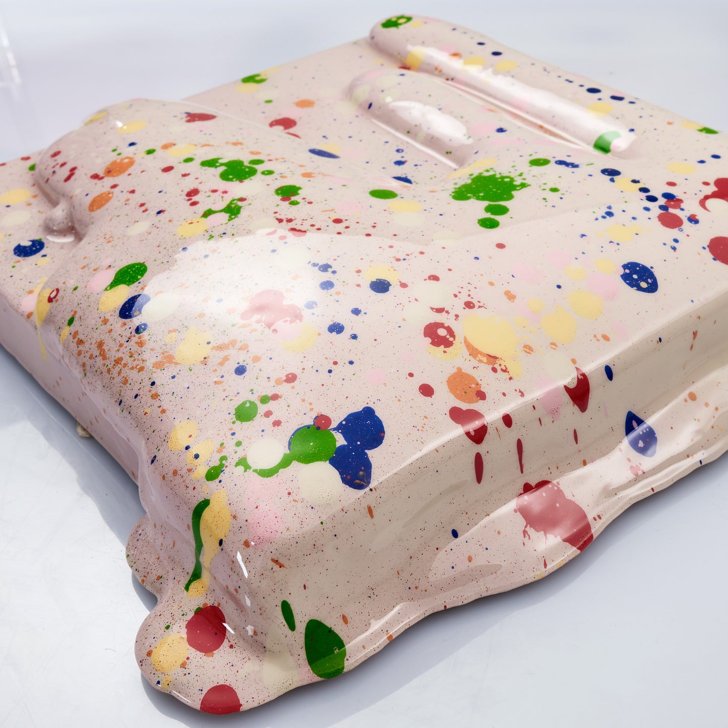 32x32cm | DRIP Serie .A - Bone-white with color splats